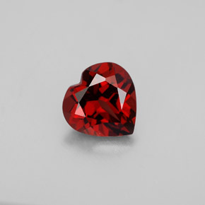 Granada almandina vermelho natural 1,55ct, formato de coração, VS