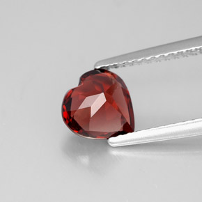 Granada almandina vermelho natural 1,55ct, formato de coração, VS