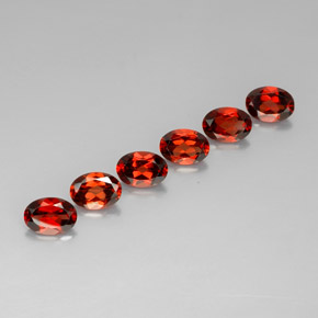 Pedras preciosas de granada almandina laranja natural de  ct, corte oval, VVS-VS