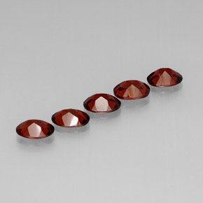 Pedras preciosas de Granada Almandina Vermelho escuro natural de  ct, Corte Oval, VVS-VS