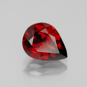 Granada almandina vermelho natural 1,84ct, formato de pêra, VS