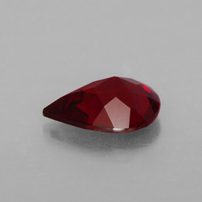 Granada Almandina Vermelho escuro Natural 1.55ct, Formato de pêra, VVS