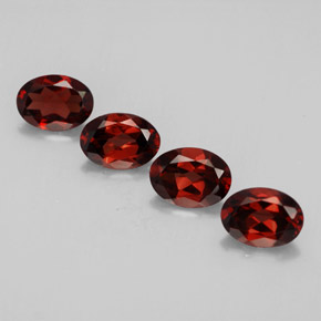 Pedras preciosas de granada almandina vermelho natural de  ct, corte oval, VVS-VS