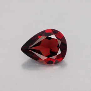 Granada Almandina Vermelho escuro Natural 1.65ct, Formato de pêra, VVS