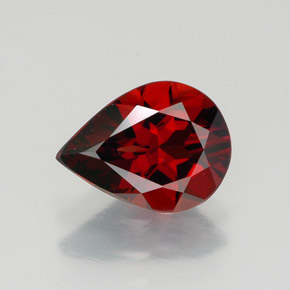 Granada Almandina Vermelho escuro Natural 1.59ct, Formato de pêra, VVS