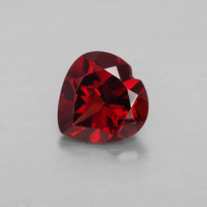 Granada almandina vermelho natural 1,46ct, formato de coração, VVS-VS