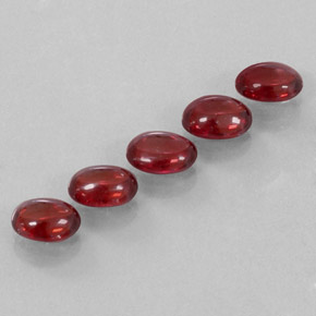 Pedras preciosas de granada almandina vermelho natural de  ct, transparente, transparente/translúcido