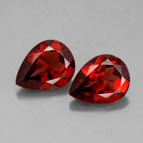 Pedras preciosas de granada almandina vermelho natural de  ct, formato de pêra, VVS-VS
