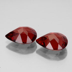 Pedras preciosas de granada almandina vermelho natural de  ct, formato de pêra, VVS-VS