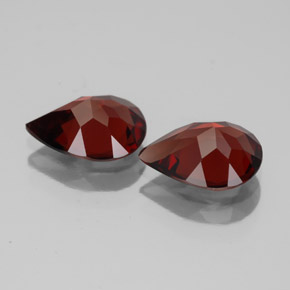 Pedras preciosas de granada almandina vermelho natural de  ct, formato de pêra, VVS-VS