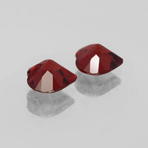 Pedras preciosas de Granada Almandina Vermelho escuro natural de  ct, Formato de coração, VVS-VS
