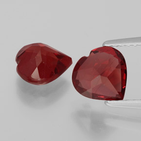 Pedras preciosas de Granada Almandina Vermelho escuro natural de  ct, Formato de coração, VS