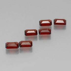 Pedras preciosas de Granada Almandina Vermelho natural de  ct, Corte Esmeralda, VS