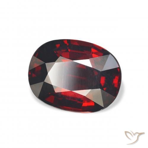 Granada Almandina Vermelho escuro Natural 5.77ct, oval, VVS-VS