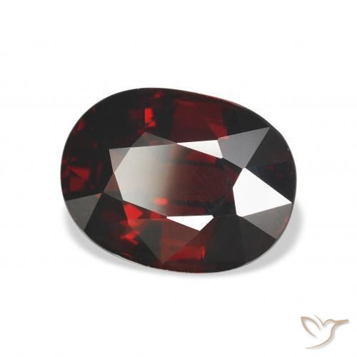 Granada Almandina vermelho escuro Natural 6.90ct, oval, VVS-VS