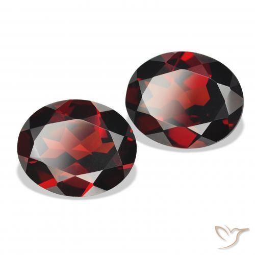 Pedras preciosas de Granada Almandina Vermelho escuro natural de 7.56 ct, oval, VVS-VS