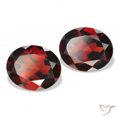 Pedras preciosas de Granada Almandina Vermelho escuro natural de 8.16 ct, oval, VVS-VS