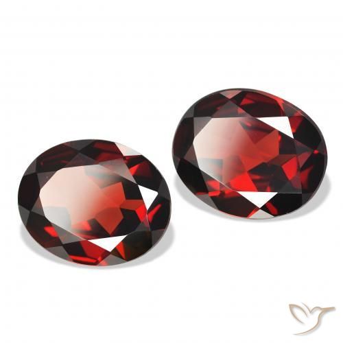 Pedras preciosas de Granada Almandina Vermelho escuro natural de 7.00 ct, oval, VVS-VS