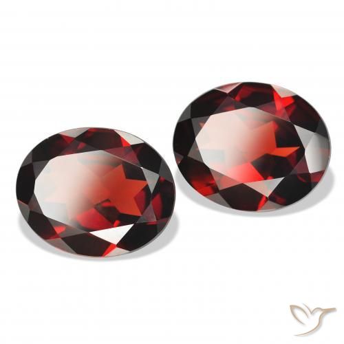 Pedras preciosas de Granada Almandina Vermelho escuro natural de 7.28 ct, oval, VVS-VS