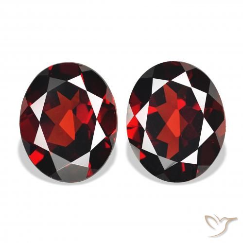 7.87ctw Natural Vermelho escuro Granada Almandina, oval, VS
