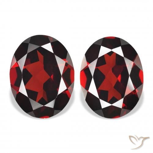 4.26ctw Natural Vermelho escuro Granada Almandina, oval, VVS-VS
