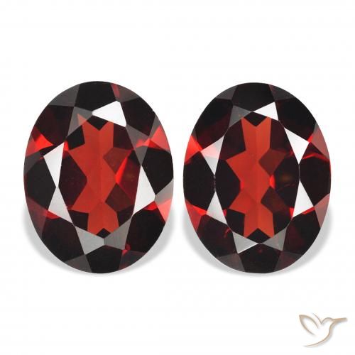 3.95ctw Natural Vermelho escuro Granada Almandina, oval, VVS-VS