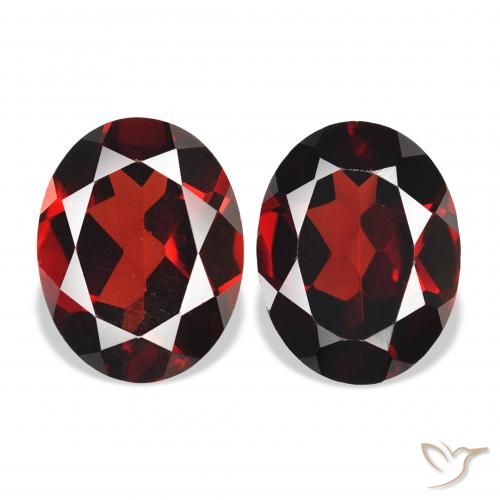 4.17ctw Natural Vermelho Sangue Profundo Granada Almandina, oval, VVS-VS