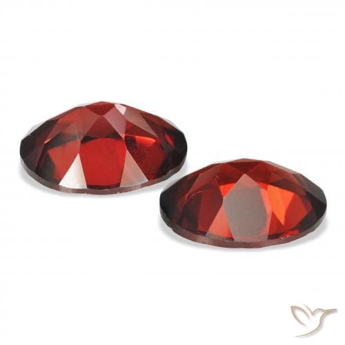 Pedras preciosas de Granada Almandina Vermelho Sangue Profundo natural de 4.16 ct, oval, VS