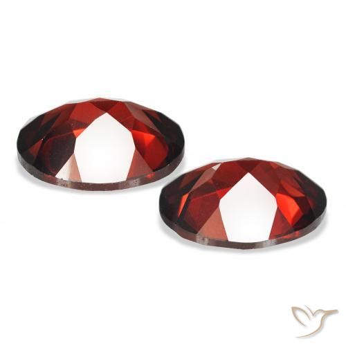 Pedras preciosas de Granada Almandina Vermelho escuro natural de 4.43 ct, oval, VS