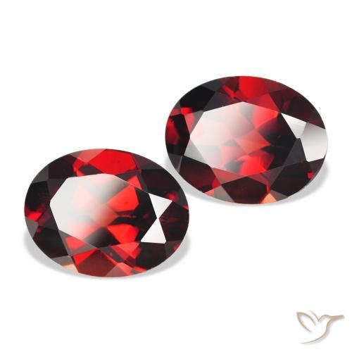 Pedras preciosas de Granada Almandina Vermelho escuro natural de 4.48 ct, oval, VVS-VS
