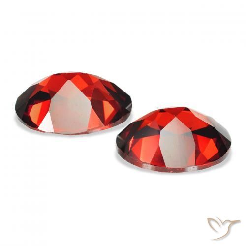 Pedras preciosas de Granada Almandina Vermelho escuro natural de 4.48 ct, oval, VVS-VS