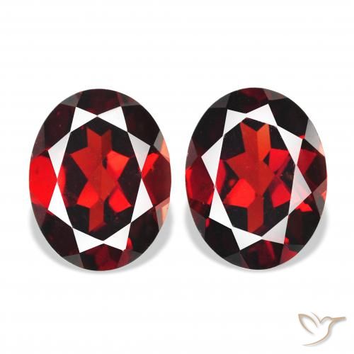 4.67ctw Natural Vermelho escuro Granada Almandina, oval, VVS-VS