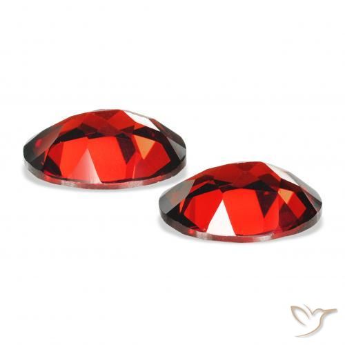 Pedras preciosas de Granada Almandina Vermelho escuro natural de 3.91 ct, oval, VVS-VS