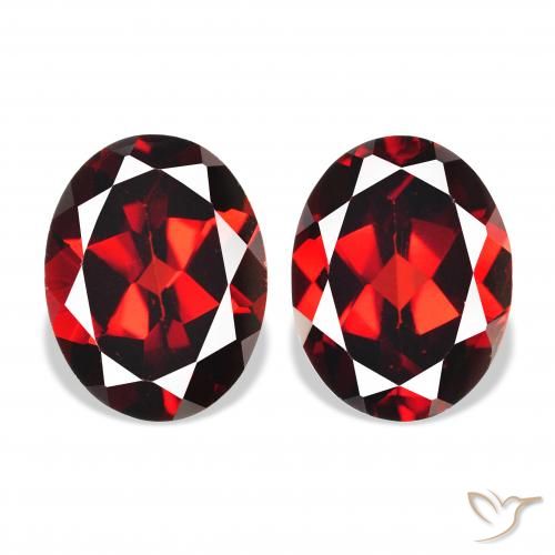 4.33ctw Natural Vermelho escuro Granada Almandina, oval, VS