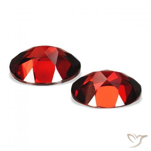 Pedras preciosas de Granada Almandina Vermelho escuro natural de 4.33 ct, oval, VS