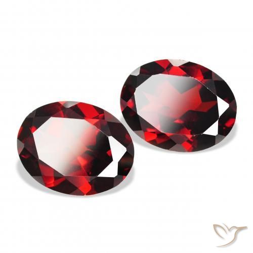 Pedras preciosas de Granada Almandina Vermelho Sangue Profundo natural de 4.36 ct, oval, VVS-VS