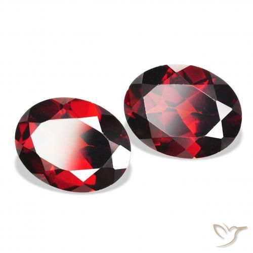 Pedras preciosas de Granada Almandina Vermelho escuro natural de 4.58 ct, oval, VS