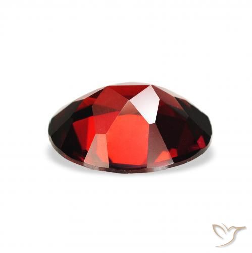 Granada Almandina Vermelho escuro Natural 2.05ct, oval, VVS-VS