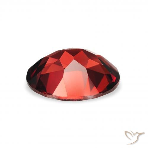 Granada Almandina Vermelho escuro Natural 2.16ct, oval, VVS-VS