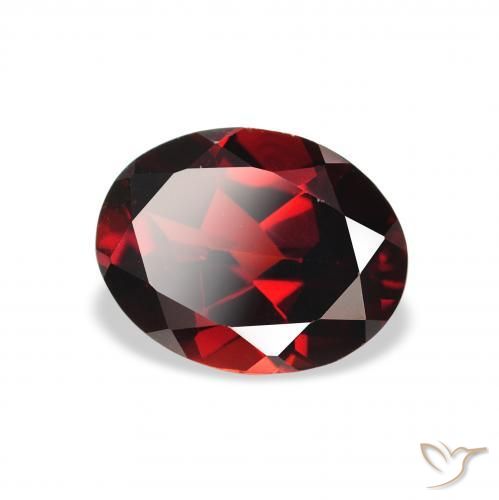 Granada Almandina Vermelho Sangue Profundo Natural 1.94ct, oval, VS