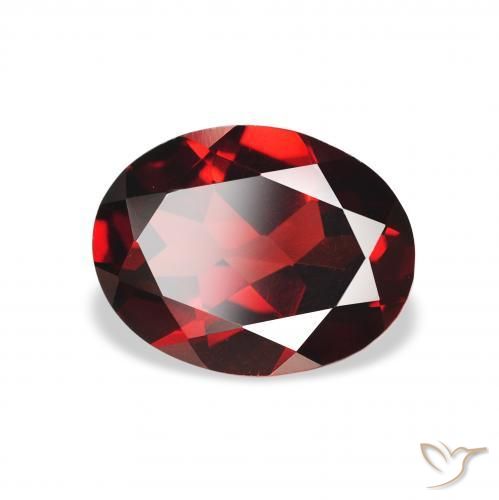Granada Almandina Vermelho escuro Natural 2.01ct, oval, VVS-VS