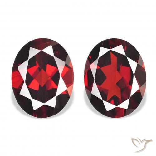 4.27ctw Natural Vermelho escuro Granada Almandina, oval, VVS-VS