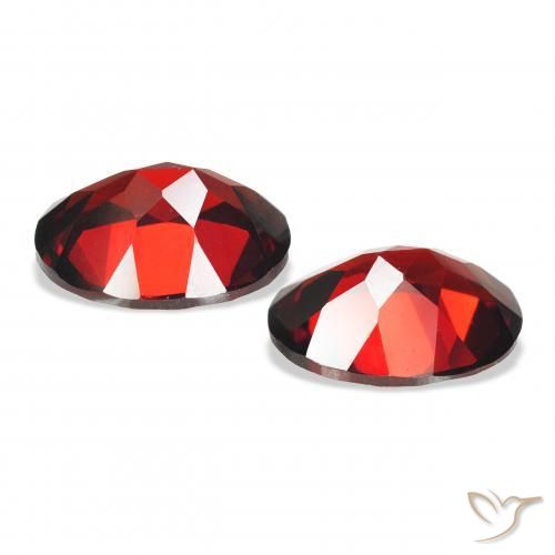 Pedras preciosas de Granada Almandina Vermelho escuro natural de 4.27 ct, oval, VVS-VS