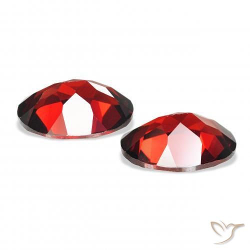 Pedras preciosas de Granada Almandina Vermelho escuro natural de 4.19 ct, oval, VVS-VS