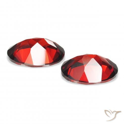 Pedras preciosas de Granada Almandina Vermelho escuro natural de 4.16 ct, oval, VVS-VS