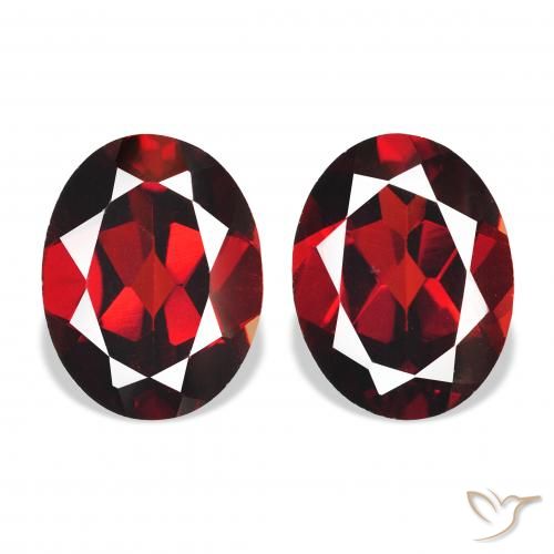 4.41ctw Natural Vermelho Sangue Profundo Granada Almandina, oval, VVS-VS