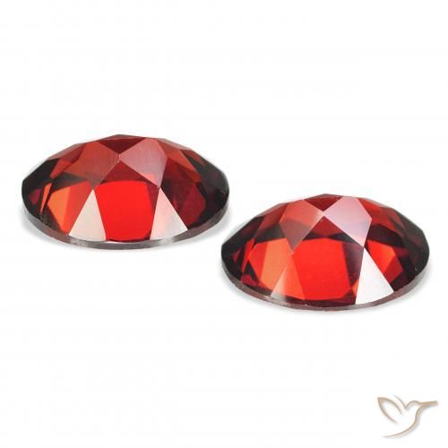 Pedras preciosas de Granada Almandina Vermelho Sangue Profundo natural de 4.41 ct, oval, VVS-VS