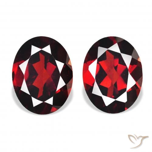 4.50ctw Natural Vermelho Sangue Profundo Granada Almandina, oval, VVS-VS