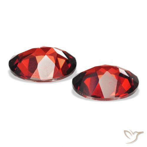 Pedras preciosas de Granada Almandina Vermelho Sangue Profundo natural de 3.81 ct, oval, VVS-VS