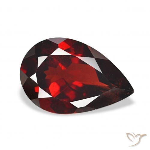 Granada Almandina Vermelho escuro Natural 3.61ct, Formato de pêra, VS